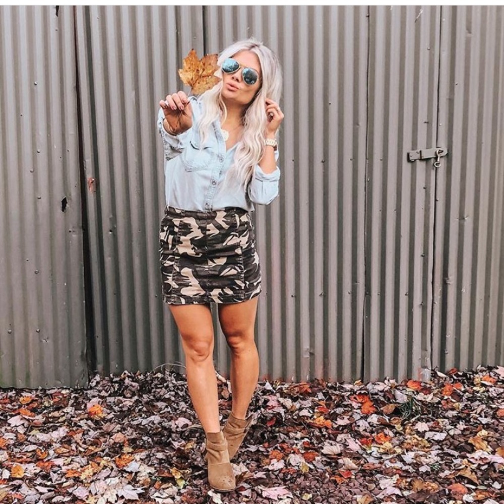 Vici camo skirt